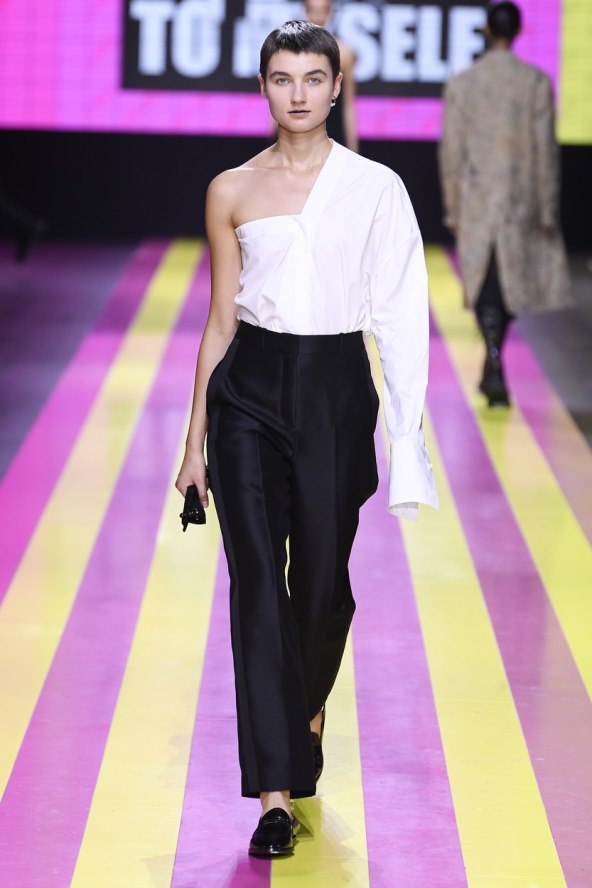 CHRISTIAN DIOR NA TJEDNU MODE U PARIZU: Maria Grazia Chiuri još glasnije ukazuje na vezu mode, umjetnosti i prava žena