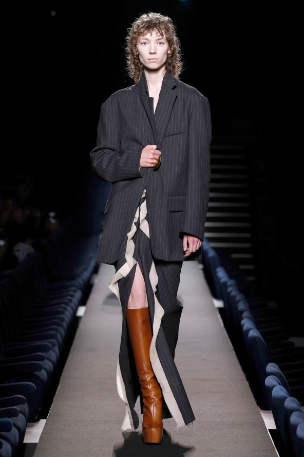 Modni trend jesen 2023 power dressing blejzeri i odijela