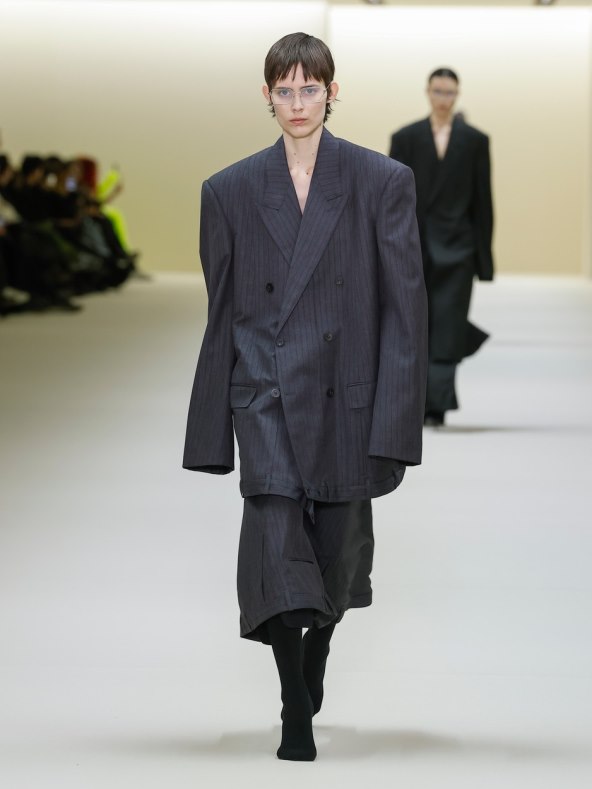 Modni trend jesen 2023 power dressing blejzeri i odijela