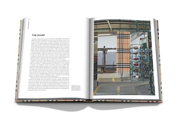 Burberry coffee table luksuzna knjiga