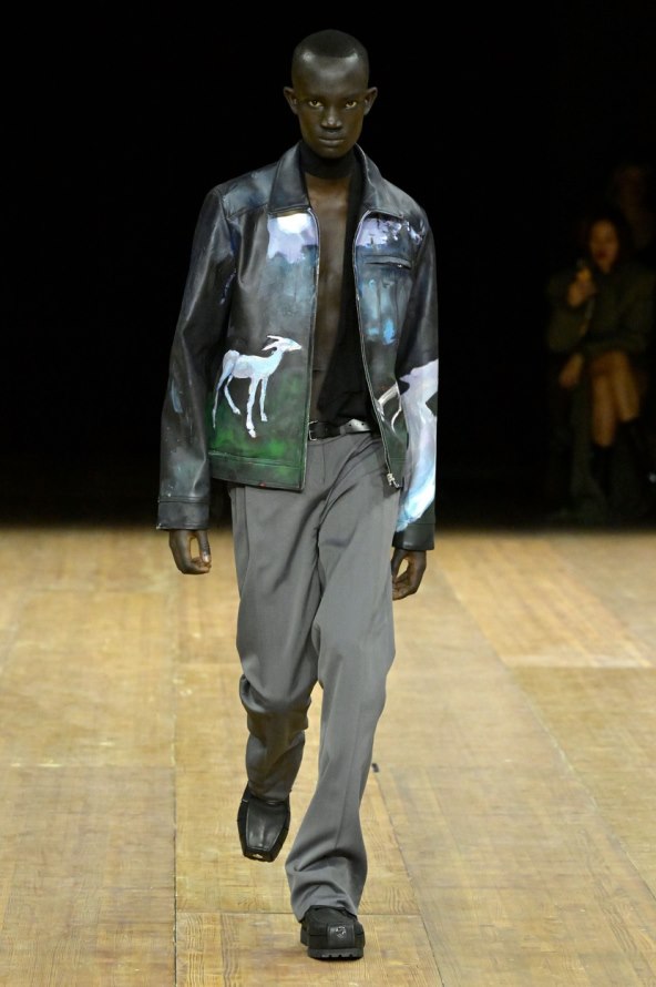 Coperni modna revija jesen 2023 psi roboti