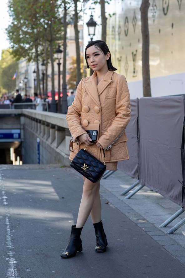 Street style ideje kako nositi blejzere i jakne jesen 2023