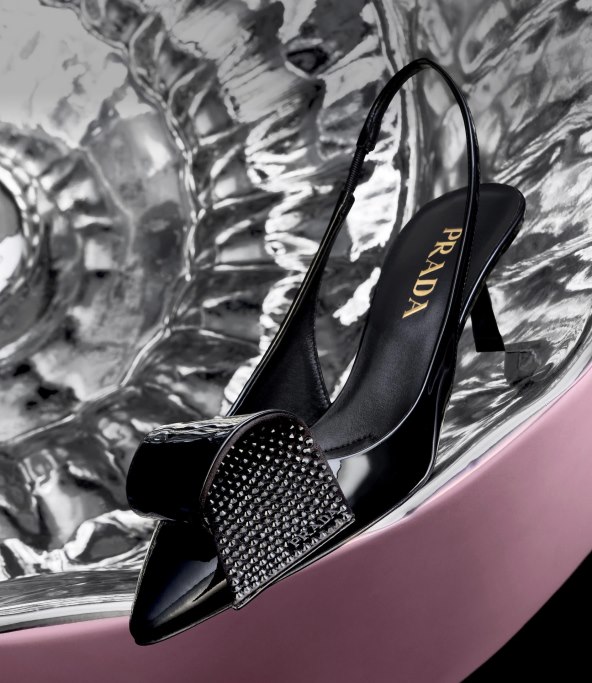 Prada predstavila blagdansku kolekciju zima 2023