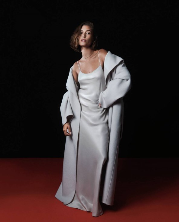 Hailey Bieber je zvijezda Calvin Klein blagdanske kampanje 2023