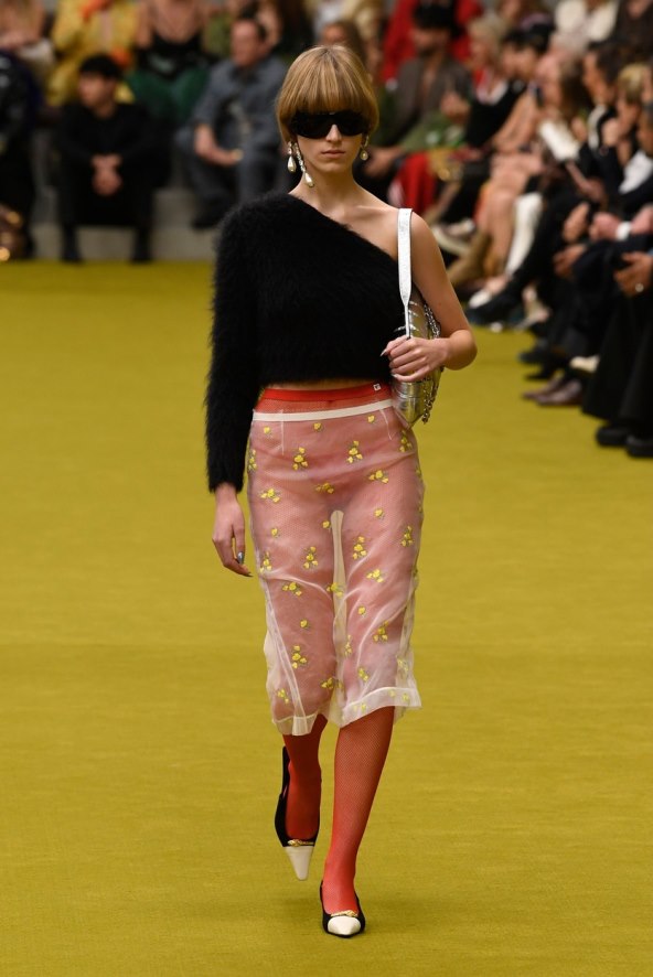 7 modnih dodataka s revija za jesen zimu 2023 koje ćemo zaista nositi