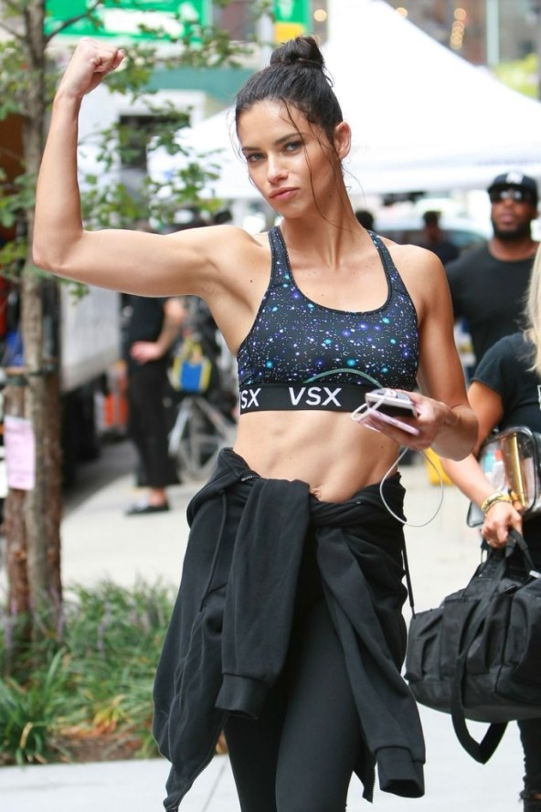 Adriana Lima strogo se pridržava dnevne rutine prehrane i tjelovježbe