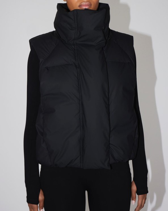 Nova kolekcija Kylie Jenner s puffer jaknama