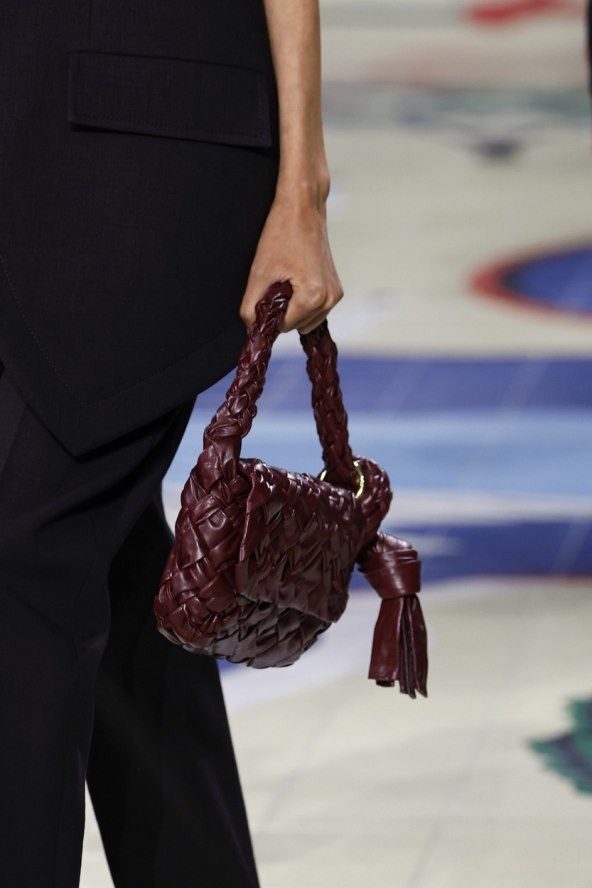 4 boje torba koje će se nositi u 2024