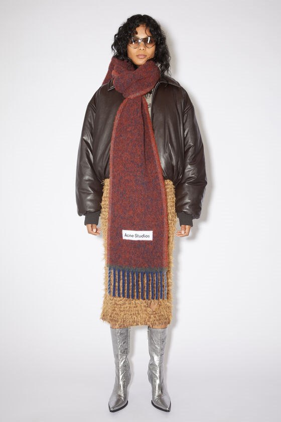 Acne Studios šalovi
