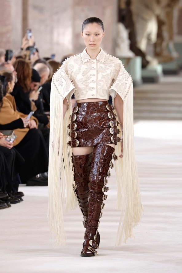 Schiaparelli u velikom stilu otvorio Tjedan vioske mode