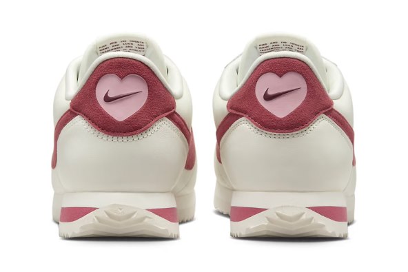Nike Cortez Valentinovo