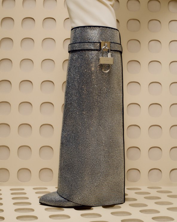 Givenchy elegantna blagdanska kolekcija 2023