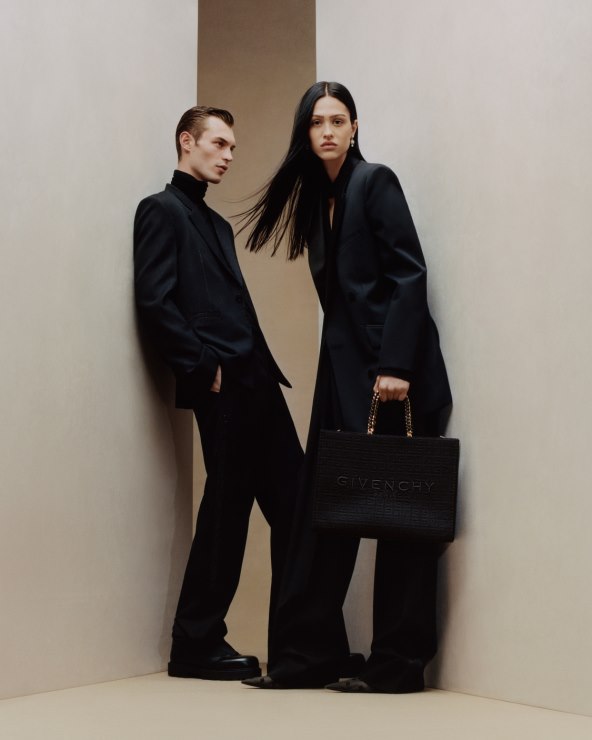 Givenchy elegantna blagdanska kolekcija 2023