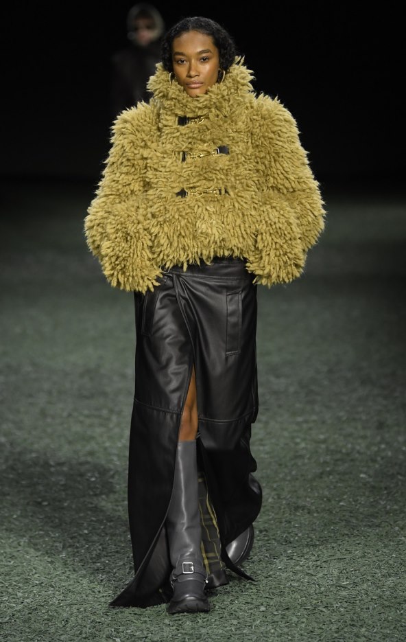 Burberry modna revija za jesen 2024 zatvorila Tjedan mode u Londonu
