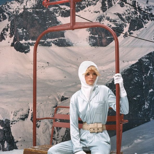 Kim Kardashian odlična Skims blagdanska kampanja zima 2023