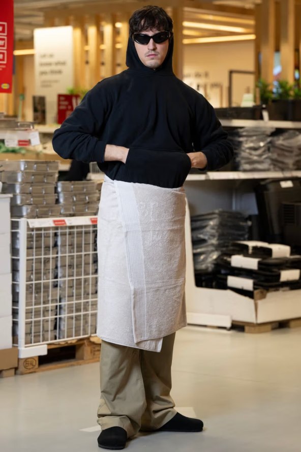 Balenciaga ručnik suknja Ikea odgovor na kampanju