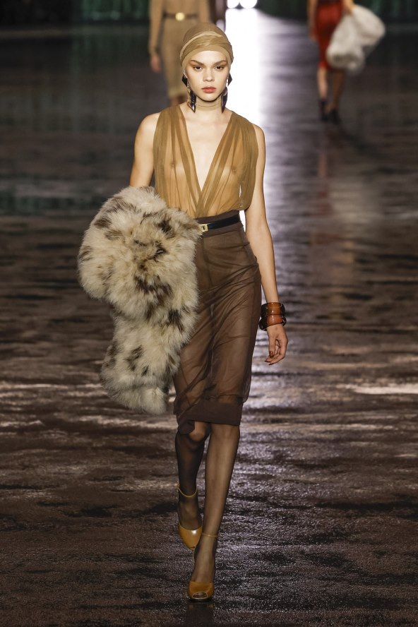 Saint Laurent u Parizu predstavio kolekciju za jesen zimu 2024