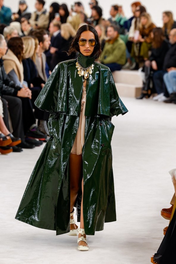 Modni debi Chemene Kamali za Chloe na Tjednu mode u Parizu