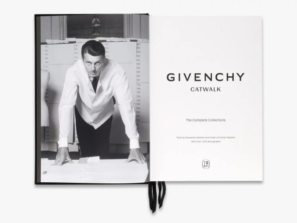Atraktivna knjiga o visokoj modi Givenchy Catwalk