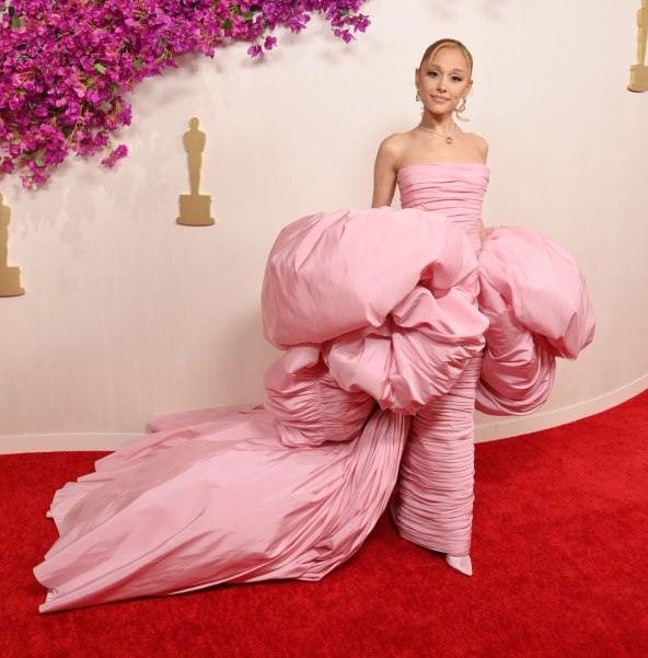 Ariana Grande, Giambattista Valli
