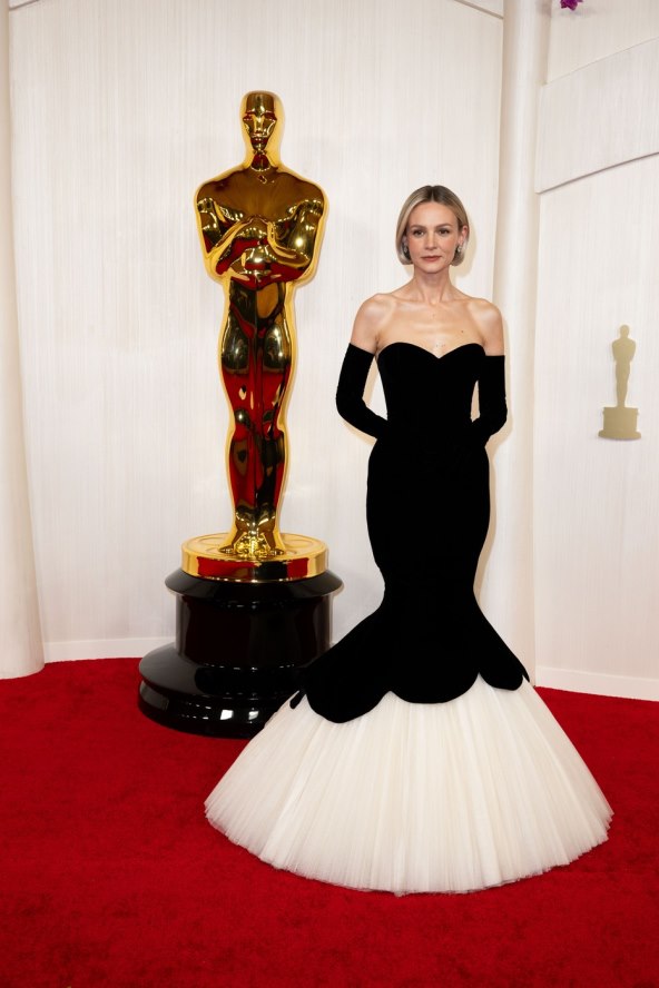 Carey Mulligan, Balenciaga.jpeg