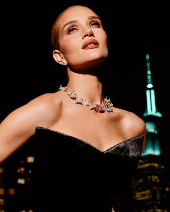 Tiffany & Co blagdanska kampanja 2023 zaštitno lice Rosie Huntington-Whiteley