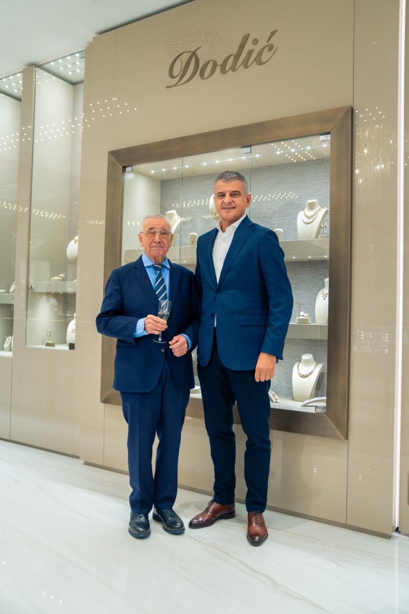 U City Center one East otvorena luksuzno uređena Zlatarna Dodić