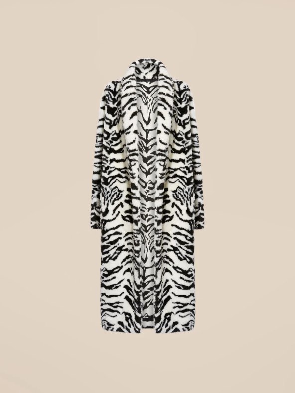 Beyonce u kaputu zebra uzorka