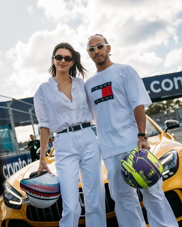 Kendall Jenner nosi Tommy Hilfiger
