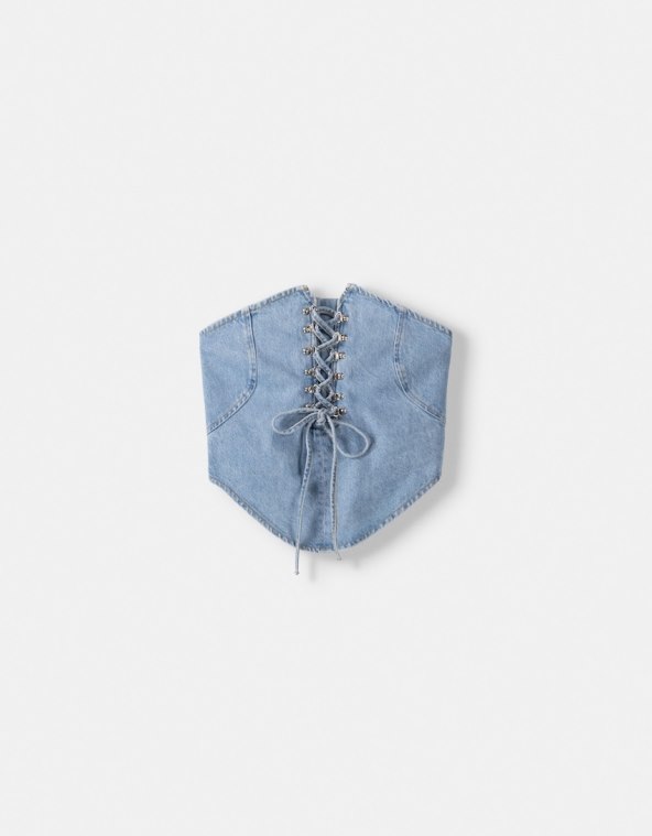 Kako nositi balerinke i baggy traperice na proljeće 2024