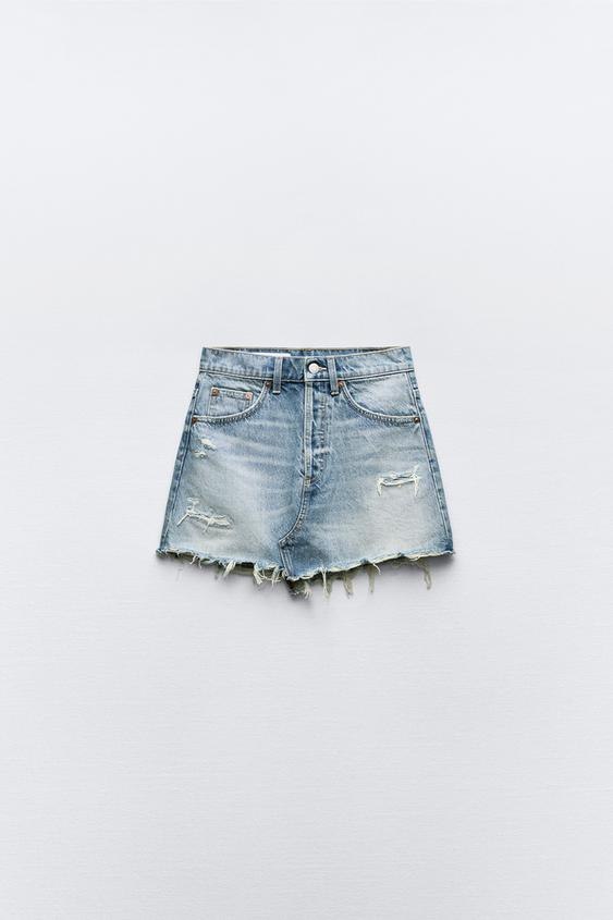 Kako nositi mini traper suknju u proljeće i ljeto 2024