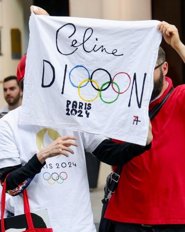 Celine Dion na otvorenju Olimpijskih igara je nosila Dior haljinu