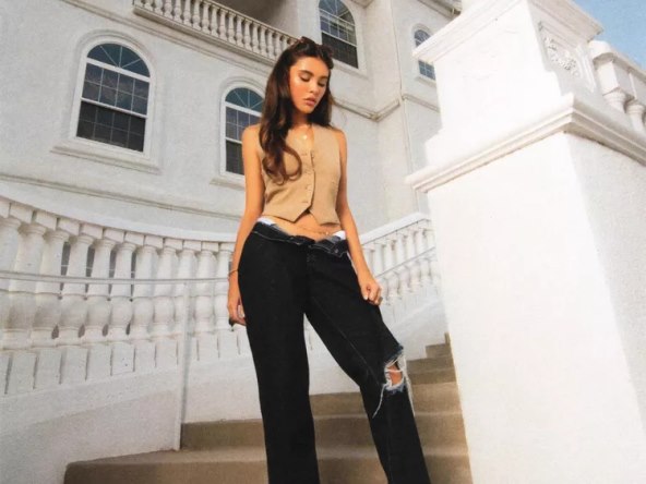 Modni trend otkopčanih hlača