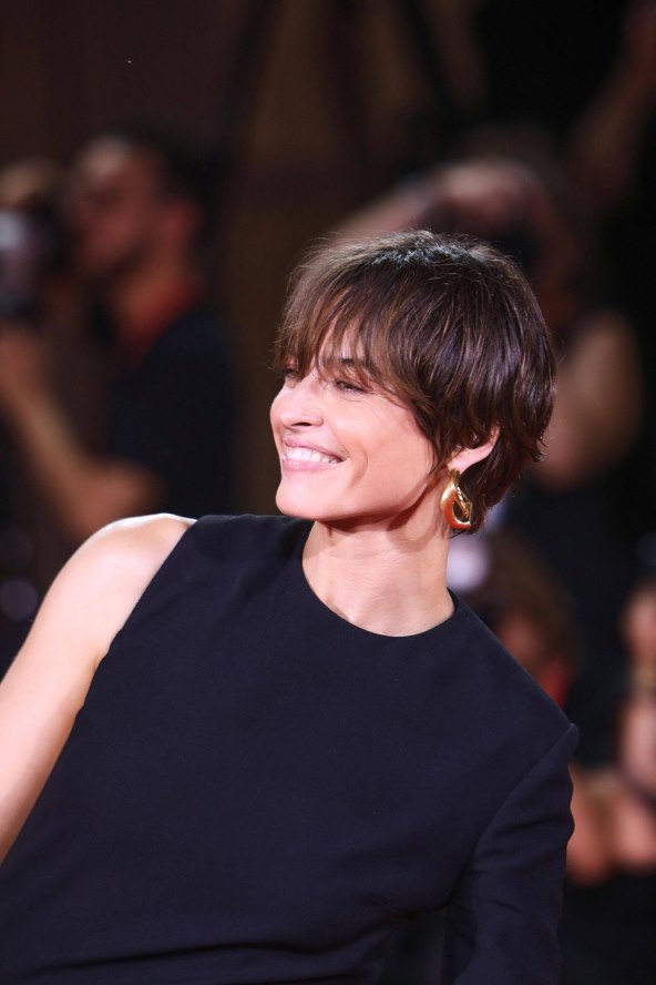 Kasia Smutniak u Veneciji oduševila total black modom