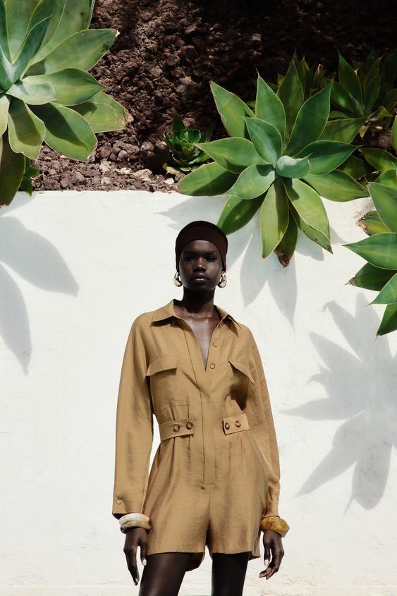 Ovog proljeća nosimo trendi kombinezon nalik modelu Rosie Huntington-Whiteley