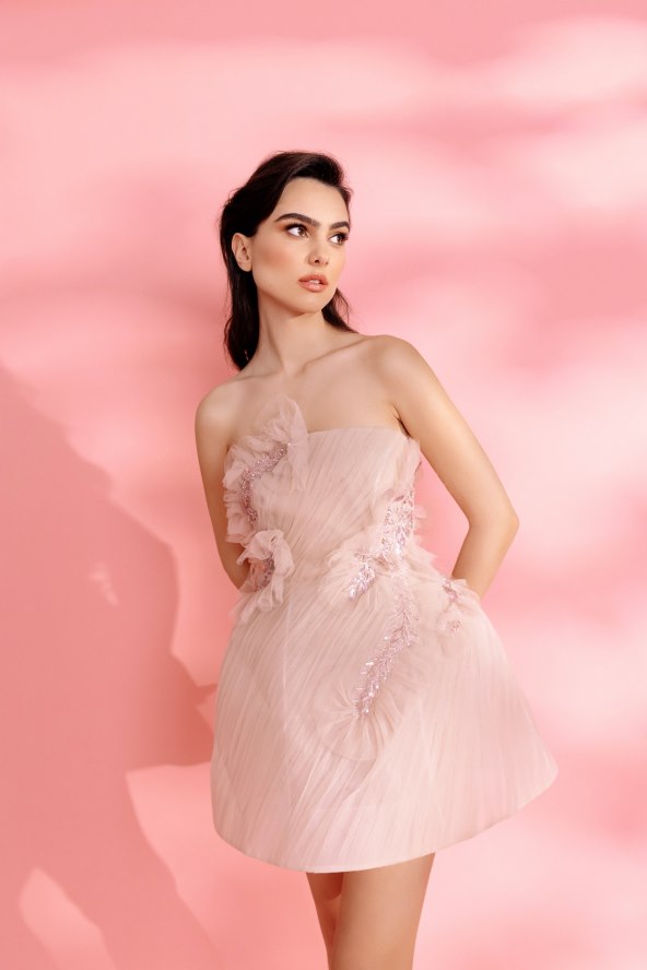 predstavljamo ženstvene lepršave haljine dizajnerice Diane Viljevac