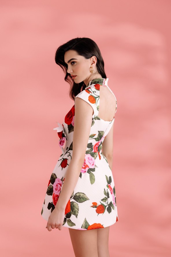 predstavljamo ženstvene lepršave haljine dizajnerice Diane Viljevac