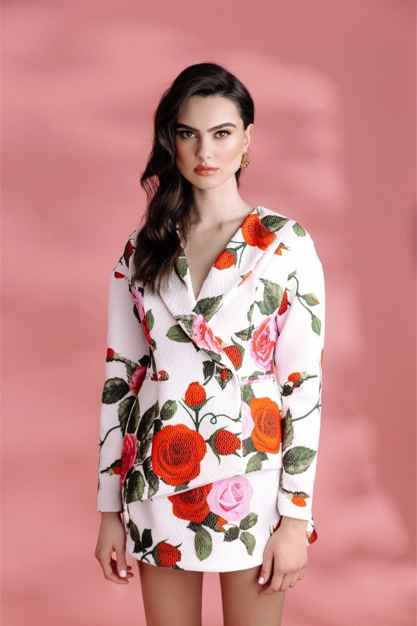 predstavljamo ženstvene lepršave haljine dizajnerice Diane Viljevac