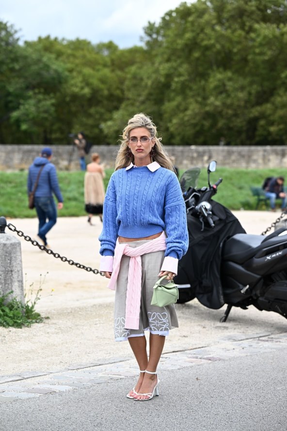 Street style mode s ulica Pariza za jesen 2024