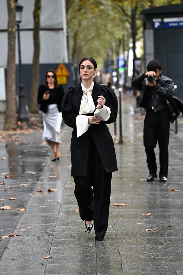 Street style mode s ulica Pariza za jesen 2024