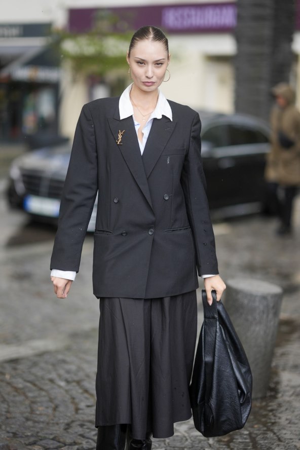 Street style mode s ulica Pariza za jesen 2024