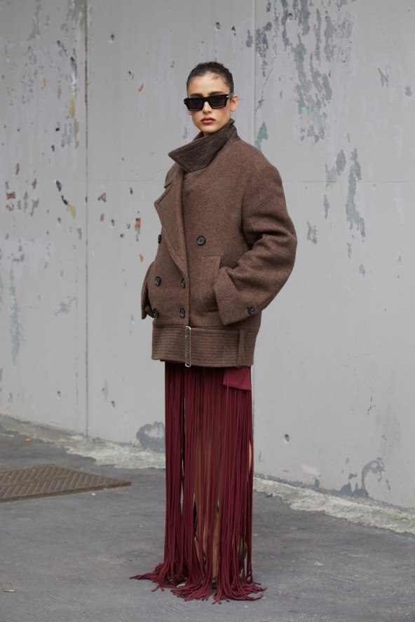 Burgundy boja street style Milano 2024
