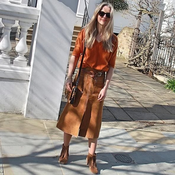 Suknja od brušene kože trend jeseni 2024