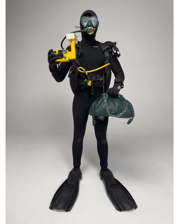 Ayo Edebiri i Drew Starkey dio su modne kampanje modne kuće Loewe za proljeće 2025