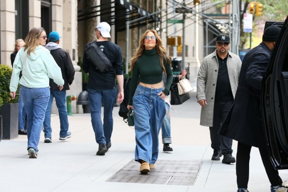Jennifer Lopez podijelila fotografije u badiću i zadivila mnoge