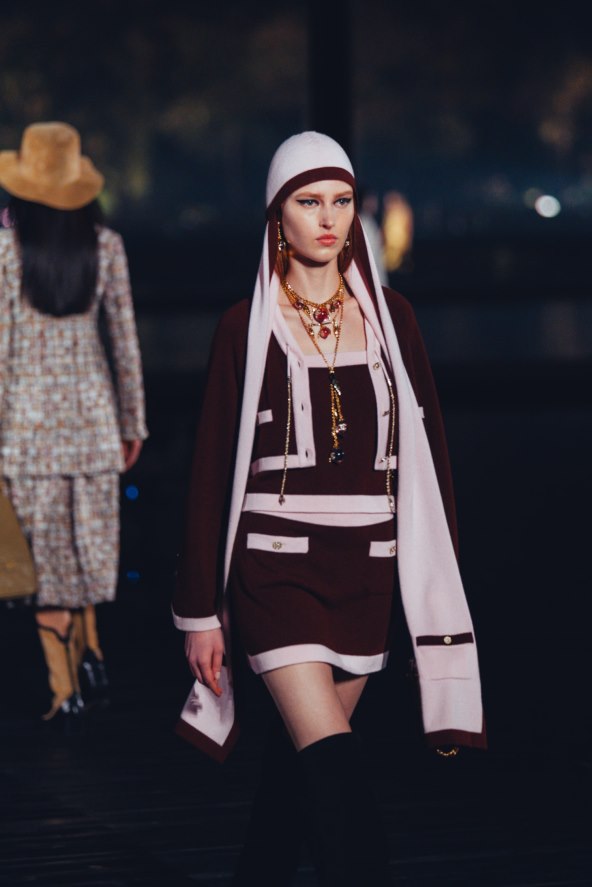 Chanel održao reviju na kineskom jezeru