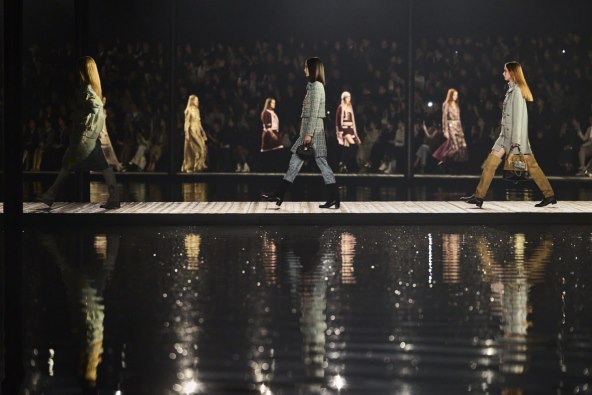 Chanel održao reviju na kineskom jezeru