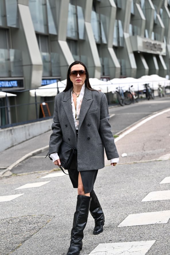 Siva boja street style jesen 2024