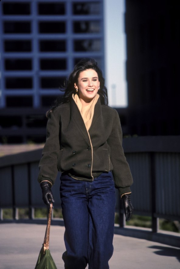 Demi Moore stil iz devedesetih