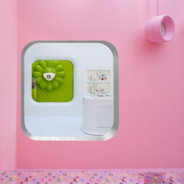 Louis Vuitton modularni Murakami pop up store u New Yorku